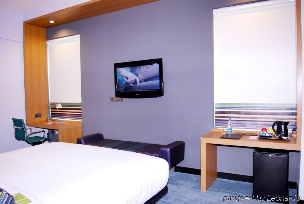 Aloft Coimbatore Singanallur Room photo