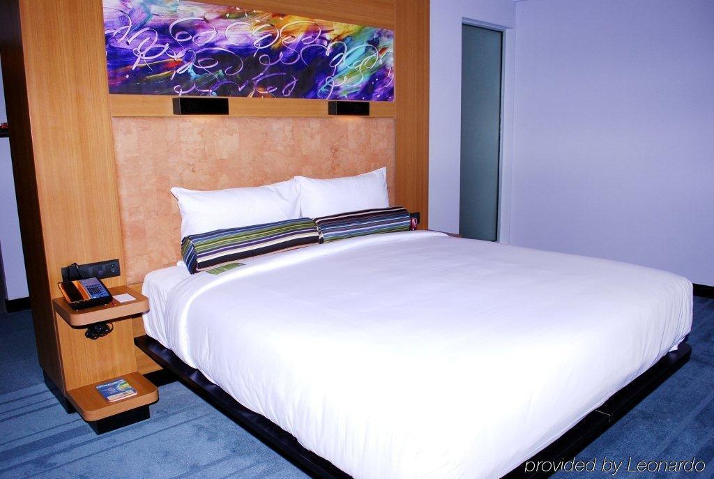 Aloft Coimbatore Singanallur Room photo